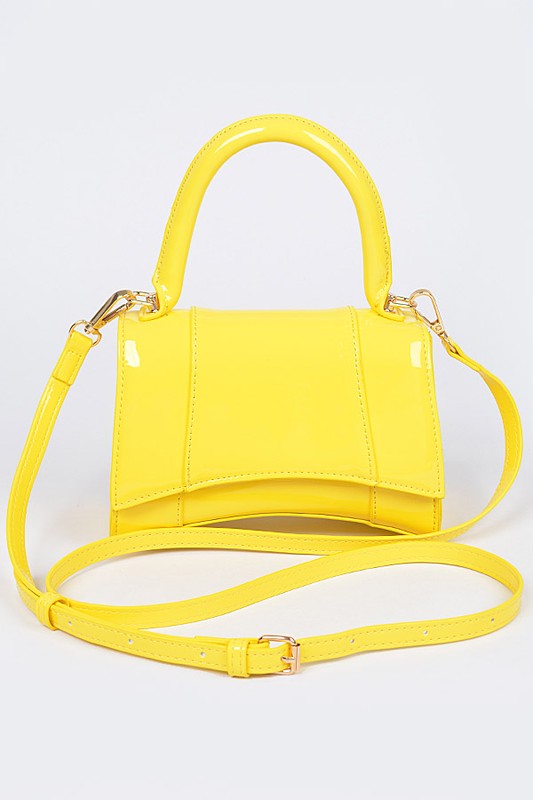 Bolso con asa superior esmaltada