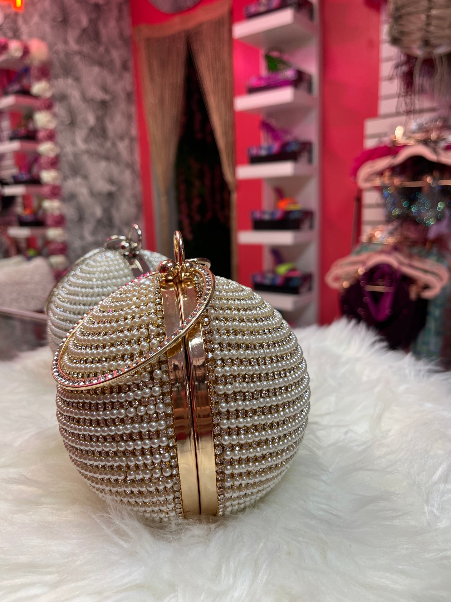 Cartera de mano con bola de diamantes de imitación