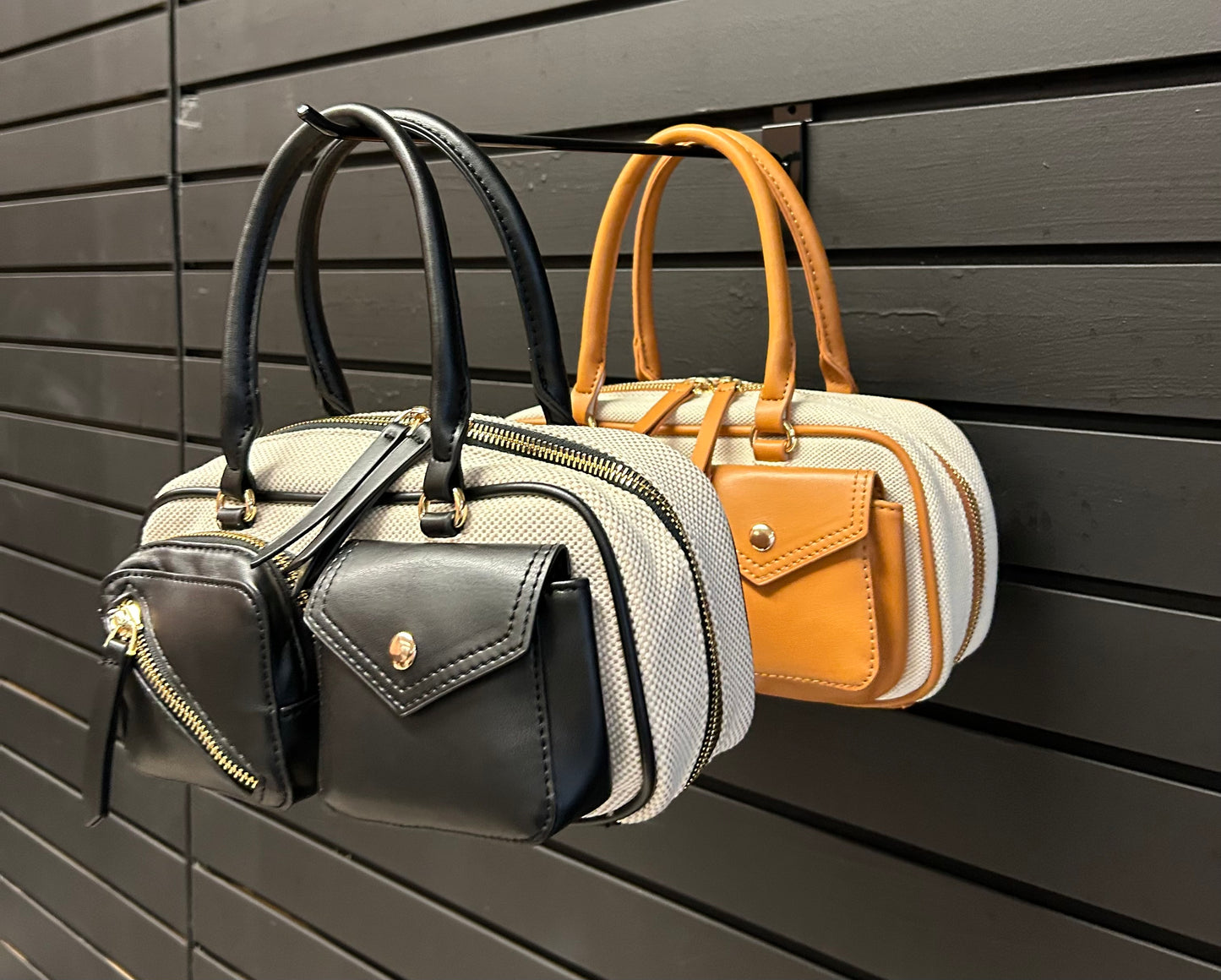 HANDBAG W/ POCKETS