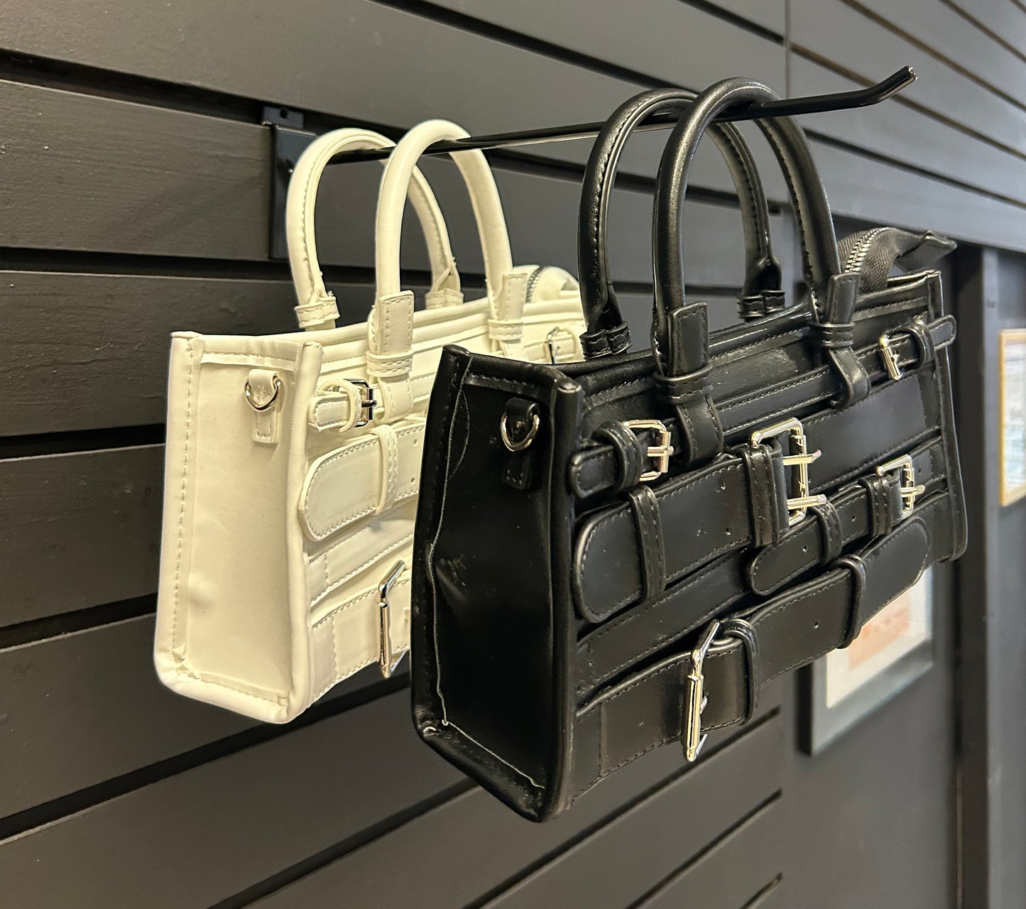 HANDBAG W/ BELTS