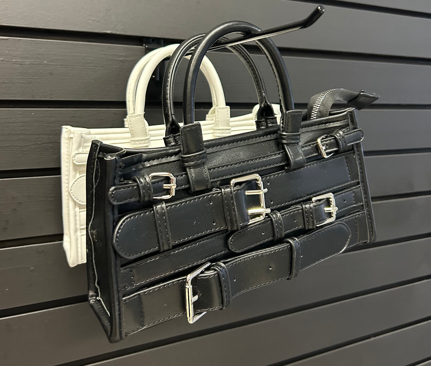 HANDBAG W/ BELTS